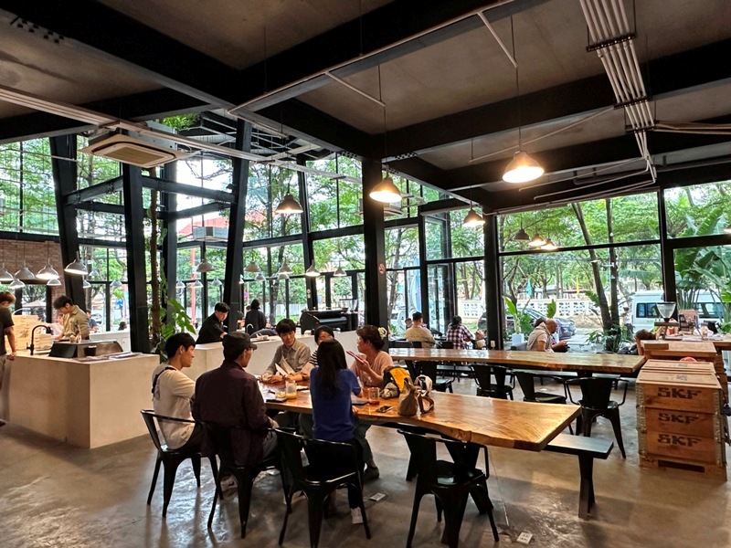 XLIII10 Danang-XLIII Specialty Coffee峴港精品咖啡 現代摩登也高價