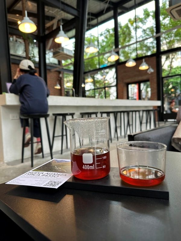 XLIII15-rotated Danang-XLIII Specialty Coffee峴港精品咖啡 現代摩登也高價