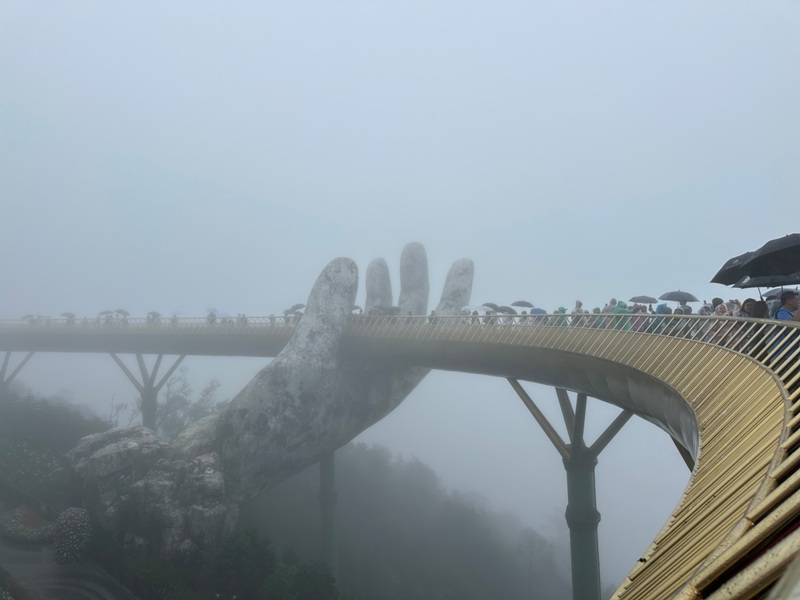 banahill15 Danang-Bana Hill巴拿山 法國小鎮雲霧飄渺 佛手橋萬頭鑽動