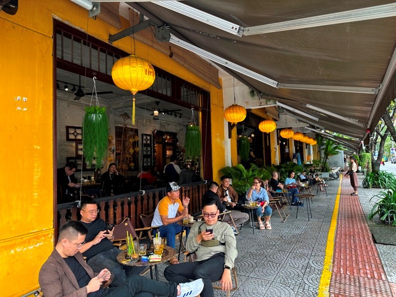 uttich0102 Danang-鵝黃的浪漫 峴港韓市場旁 在地咖啡Ut Tich cafe