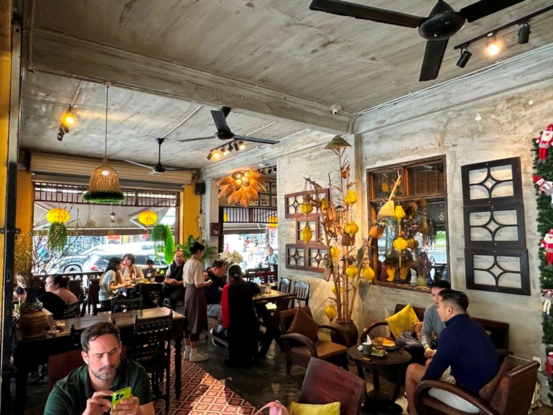 uttich0105 Danang-鵝黃的浪漫 峴港韓市場旁 在地咖啡Ut Tich cafe