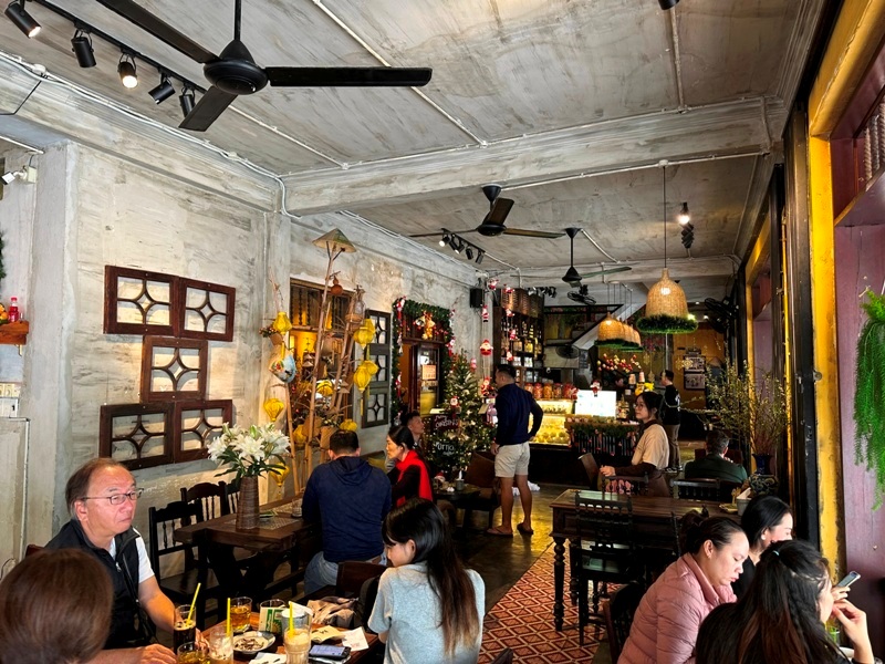 uttich0106 Danang-鵝黃的浪漫 峴港韓市場旁 在地咖啡Ut Tich cafe