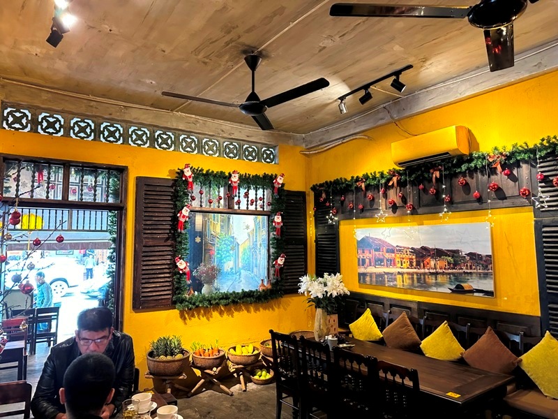 uttich0108 Danang-鵝黃的浪漫 峴港韓市場旁 在地咖啡Ut Tich cafe