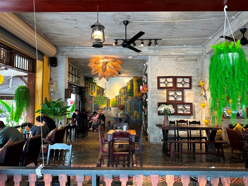 uttich0112 Danang-鵝黃的浪漫 峴港韓市場旁 在地咖啡Ut Tich cafe