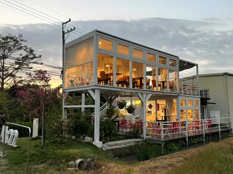 J6coffee02-jpeg 芎林-J6 Coffee覓境咖啡 田間小徑的白色貨櫃小屋