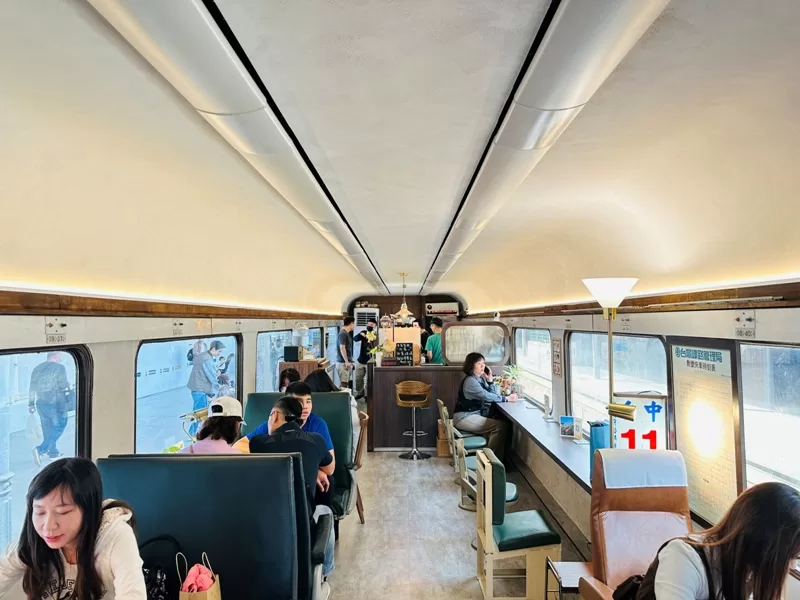 mamonaku13-jpeg 台中東區-Mamonaku Cafe火車咖啡館 在自強號上體驗懷舊氣氛
