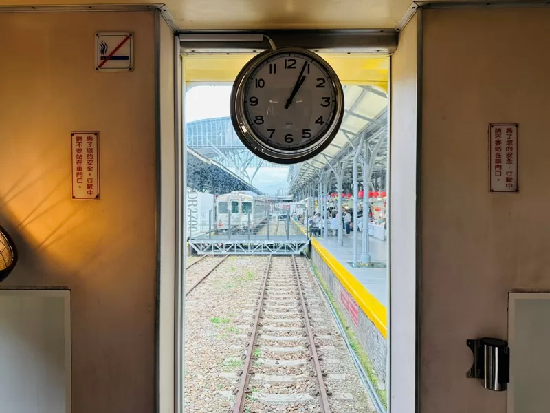 mamonaku16-jpeg 台中東區-Mamonaku Cafe火車咖啡館 在自強號上體驗懷舊氣氛