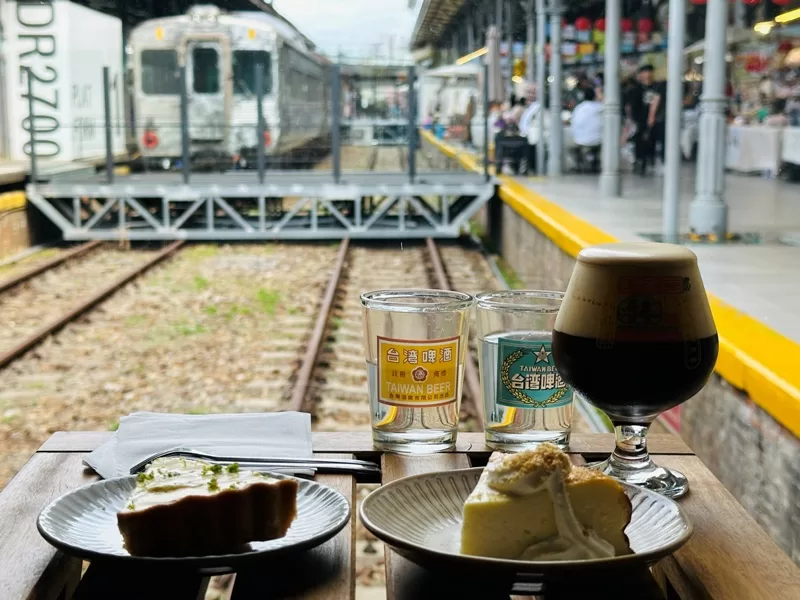 mamonaku18-jpeg 台中東區-Mamonaku Cafe火車咖啡館 在自強號上體驗懷舊氣氛