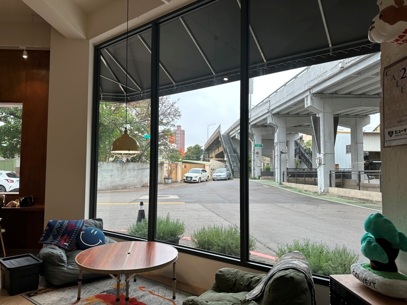 DEJAVU13 新竹北區-DEJA VU既視感咖啡店 居家露營風 刈包搭手沖