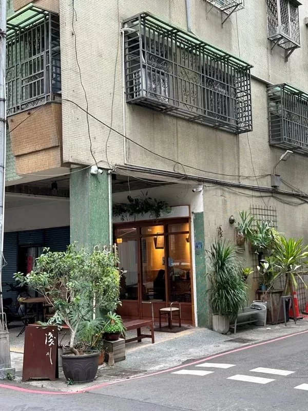 asakawa03-rotated-e1710250495378 台中中區-淺川咖啡 手沖特調都好喝 但溫度少了點