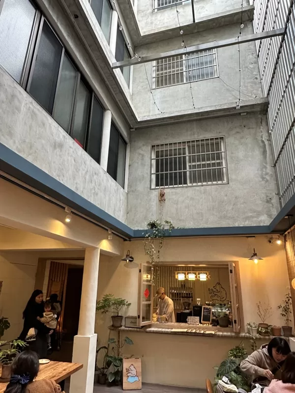 wuweitangg0103-rotated 中壢-武威堂咖啡 住宅小巷天井取光