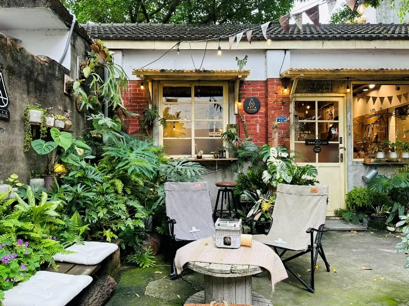 wood51507-jpeg 中壢-調香木屋Coffee馬祖新村 紅磚綠樹 氣氛好好