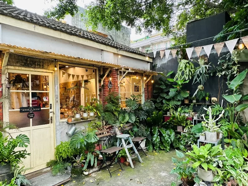 wood51509-jpeg 中壢-調香木屋Coffee馬祖新村 紅磚綠樹 氣氛好好