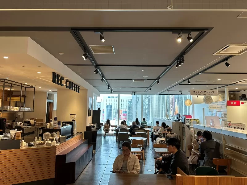 REC-marui03-jpeg Fukuoka-REC Coffee(丸井百貨店) 伴隨遊戲吵雜的精品咖啡館