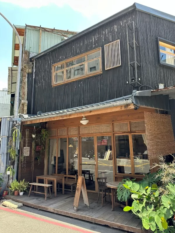 bog01-jpeg 前金-二雄咖啡 復古日式宅 老闆是多拉A夢迷吧!!!