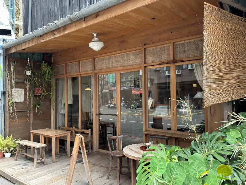 bog02-jpeg 前金-二雄咖啡 復古日式宅 老闆是多拉A夢迷吧!!!