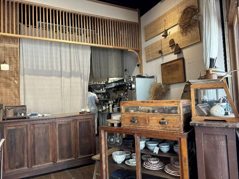 bog05-jpeg 前金-二雄咖啡 復古日式宅 老闆是多拉A夢迷吧!!!