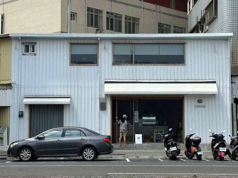 苓雅-Symbiosis共生咖啡 簡約韓系好吃好拍