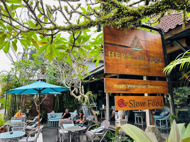 Bali-Herb Library又美又舒適 烏布峇里島風格餐廳