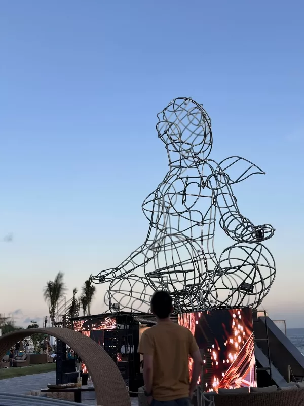 Bali-Luna Beach Club網美與她的產地 牛排披薩也太好吃