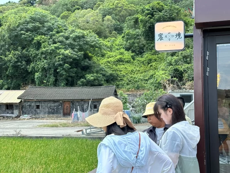 mijing02-jpeg 外埔-蜜境 藍天下的滿是稻香的金黃 忘憂谷的歇腳處