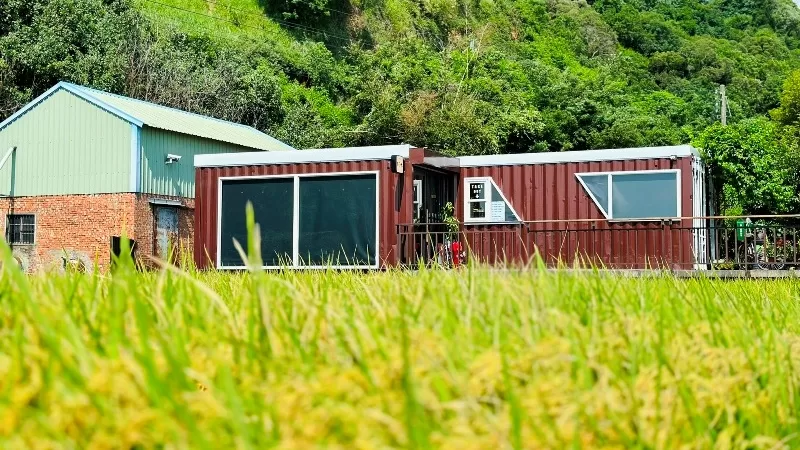 mijing13-jpeg 外埔-蜜境 藍天下的滿是稻香的金黃 忘憂谷的歇腳處