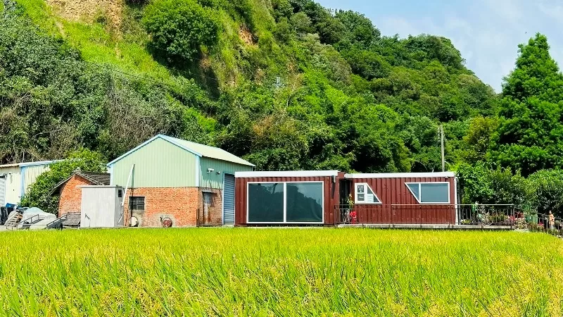 mijing14-jpeg 外埔-蜜境 藍天下的滿是稻香的金黃 忘憂谷的歇腳處