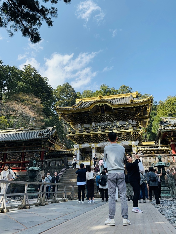 anikko2601121184 Nikko-日光世界遺產遊記 by ChatGPT 華麗東照宮的猴子與貓