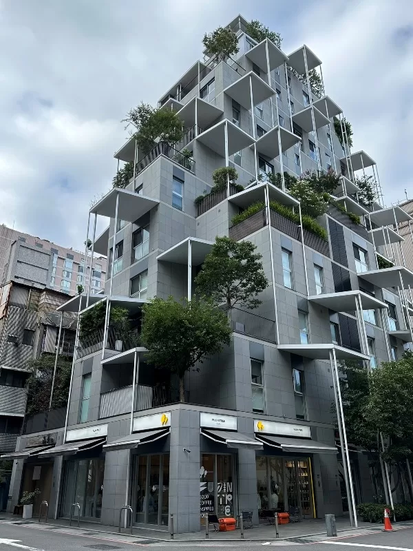 中山-富錦樹咖啡(中山店) 明亮現代好舒適