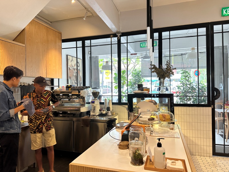 podgy070106 Kuala Lumpur-傳統社區內的咖啡香PODGY Kurau 班蘭蛋糕真搭