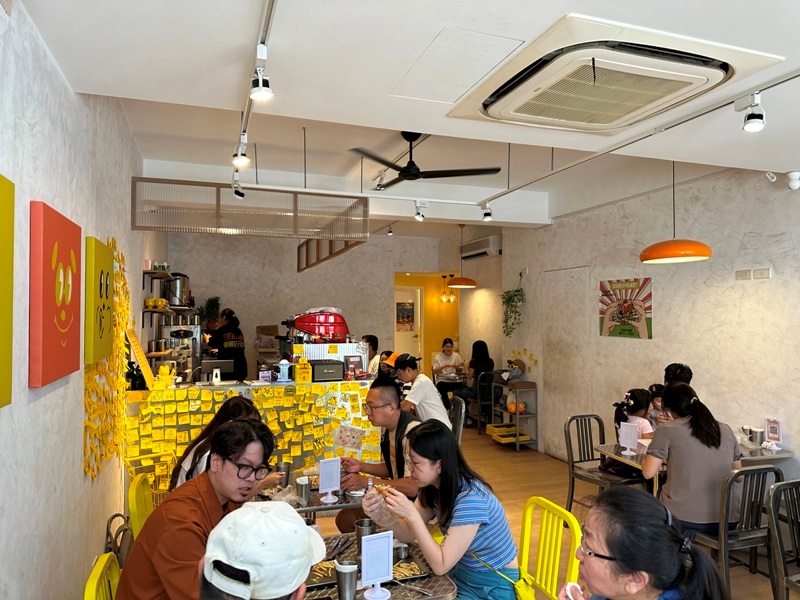 zackey03 中山-Zackey朝起 可愛繽紛盎甜甜圈堡