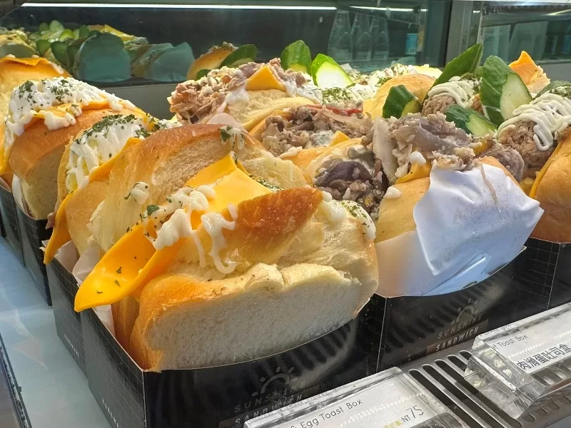 caffinacoffee11-jpeg 西屯-卡啡那惠來館 大器摩登 咖啡甜點與早餐...