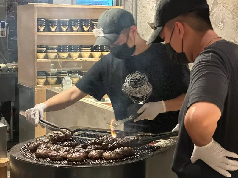 fujintreeshopp0105-jpeg 中正-挽肉と米 炭烤漢堡排 多汁好彈口