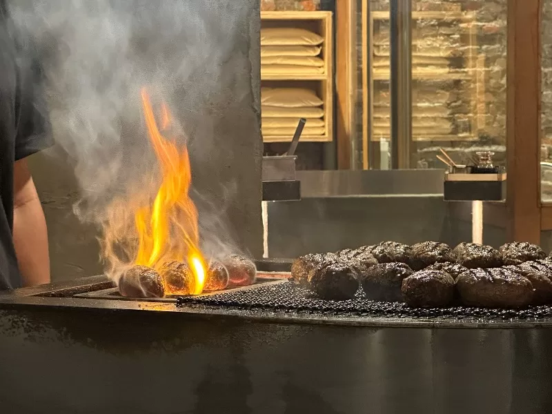 fujintreeshopp0108-jpeg 中正-挽肉と米 炭烤漢堡排 多汁好彈口