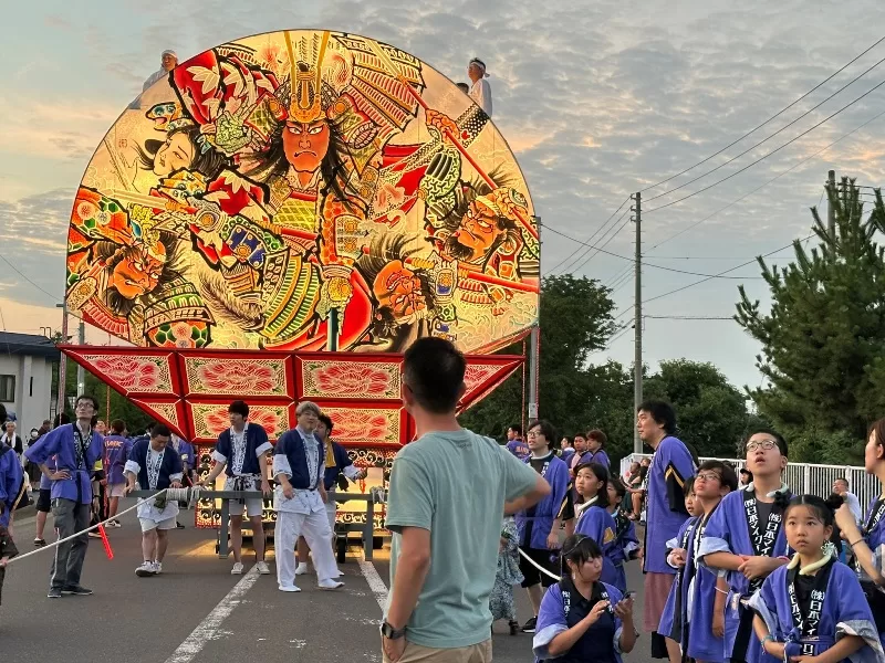 Hirakawa-青森睡魔祭之一 平川(弘前)扇形睡魔 熱鬧夜慶典 小鎮狂歡日