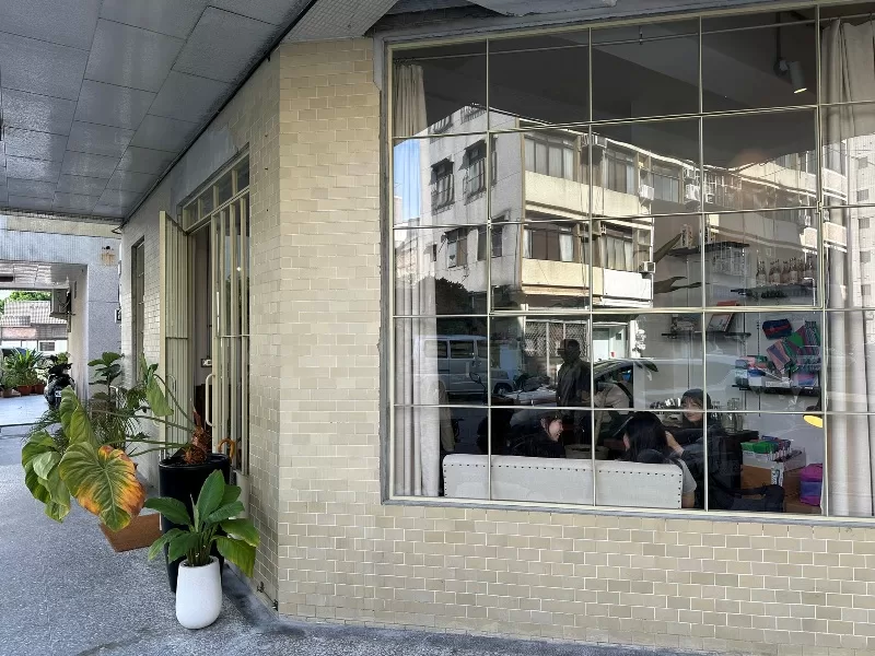longhouse03-jpeg 台中西區-Longhouse Cafe位模範社區注入清新 北歐風格清爽迷人