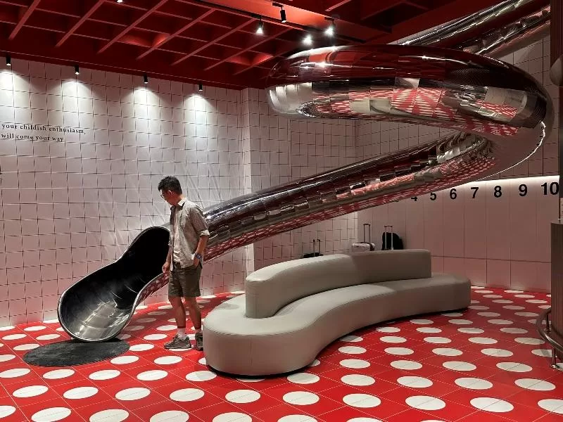 reddot05-jpeg 台中中區-紅點文旅 大人小孩一起溜滑梯的設計酒店