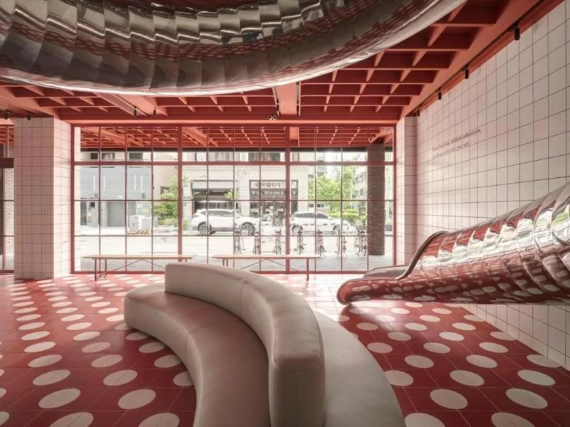 reddot07-jpg 台中中區-紅點文旅 大人小孩一起溜滑梯的設計酒店