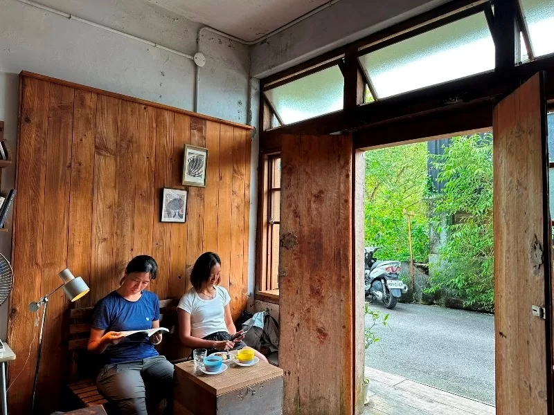 springunderneath0106-jpeg 平溪-羊水咖啡 微笑嶺腳車站新亮點 用杯咖啡終結疲勞