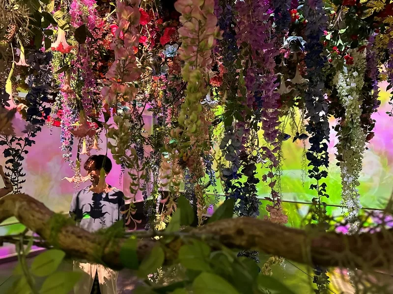 hirosaki13-jpeg Hirosaki-弘前れんが倉庫美術館 奈良美智白色大狗與蜷川實花