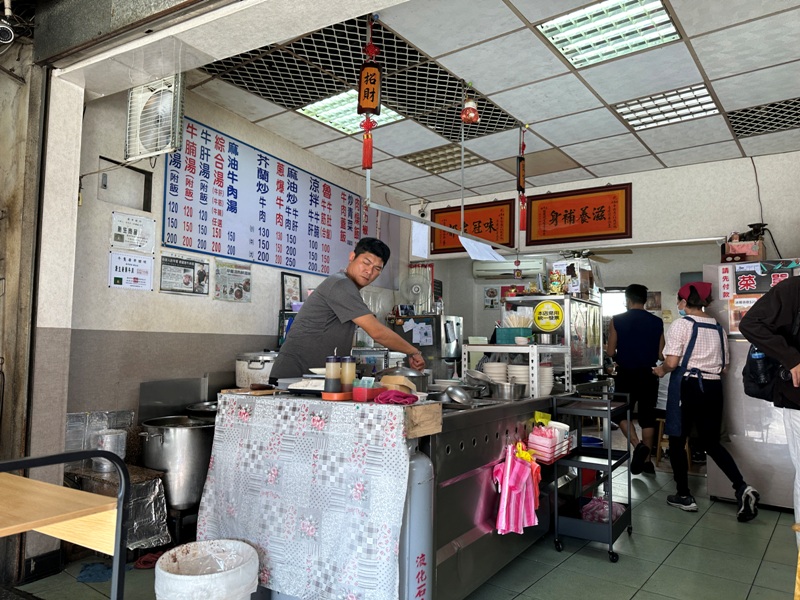 silodien2 台南北區-必比登推薦西羅殿 牛腩湯拼盤 都超水準