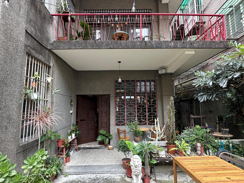 ShiuJiou05 板橋-旭舊咖啡 老宅紅門懷舊風