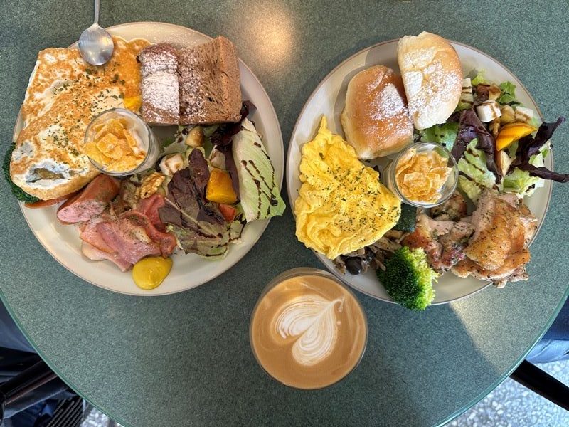 ShiuJiou21-rotated-e1702039018499 板橋-旭舊咖啡 老宅紅門懷舊風