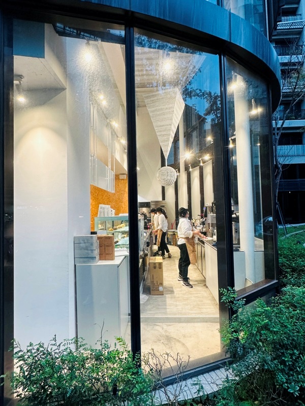 cafeinhsinchu0103 新竹東區-硬咖啡Cafe !N進駐新竹天母 極簡風清爽明亮