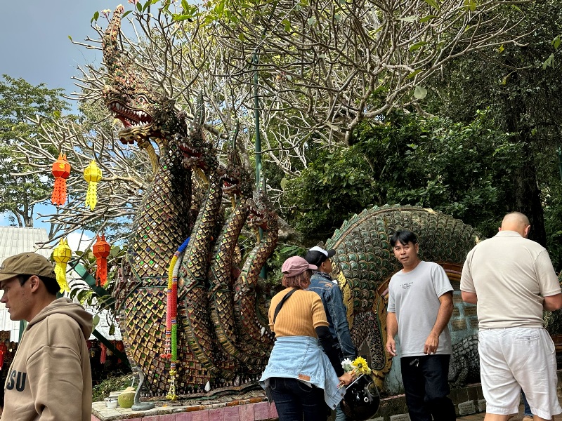 atwodragons06 Chiang Mai-清邁名勝雙龍寺 金色佛塔開闊城景