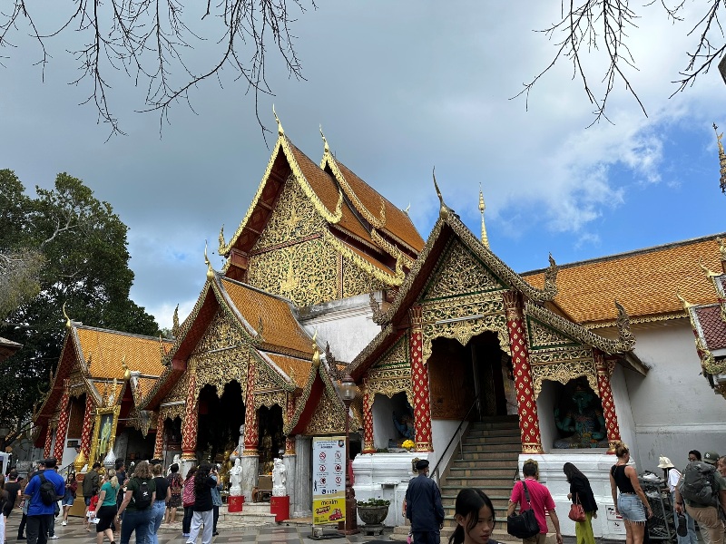 atwodragons07 Chiang Mai-清邁名勝雙龍寺 金色佛塔開闊城景