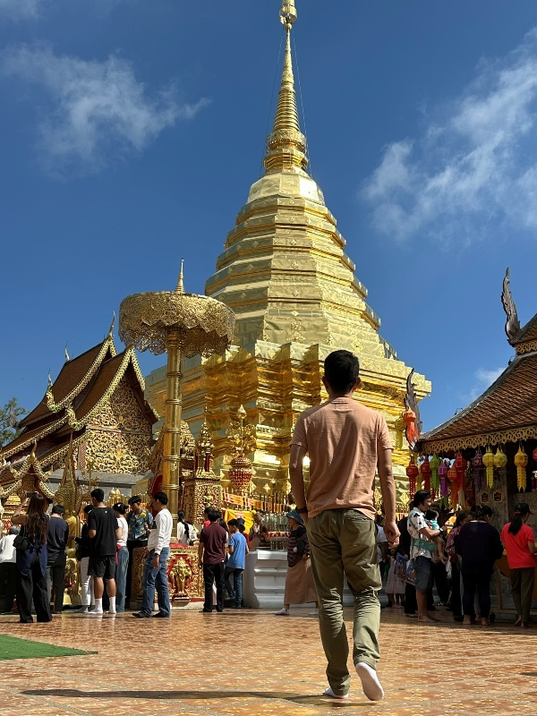 atwodragons15 Chiang Mai-清邁名勝雙龍寺 金色佛塔開闊城景