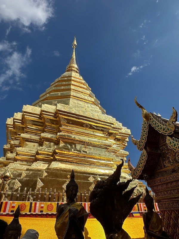 atwodragons16 Chiang Mai-清邁名勝雙龍寺 金色佛塔開闊城景