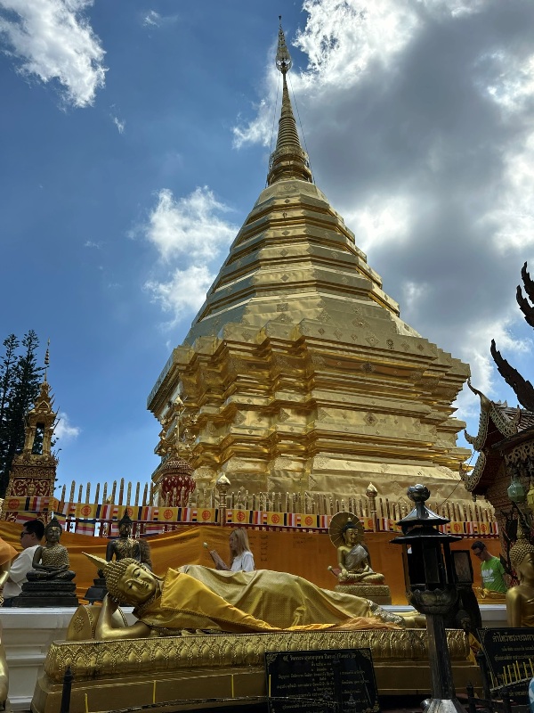 atwodragons19 Chiang Mai-清邁名勝雙龍寺 金色佛塔開闊城景