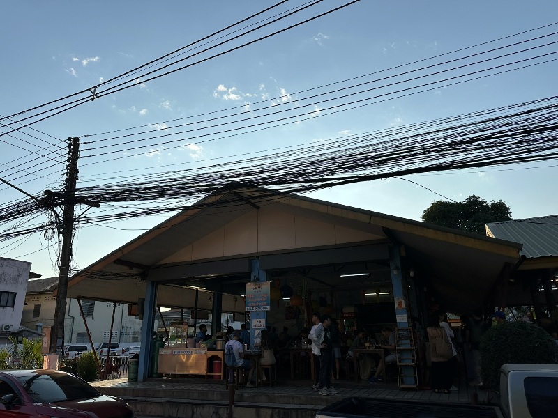 Chiang Mai-塔佩門旁Blue Noodle藍色牛肉麵 好台式的牛腩